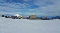 Mont Aiguille et le Veymont de la tête Chevalière Mont Aiguille et le Veymont de la tête Chevalière